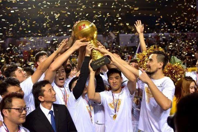 巴萨20轮联赛积39分 近20年来第二差战绩