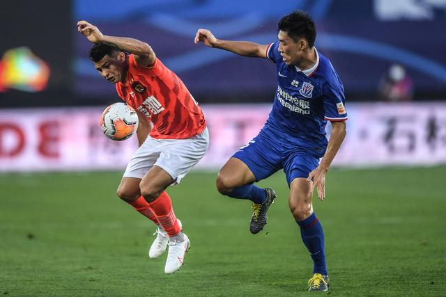 库兹马32分奇才送热火3连败 火箭逆转战胜国王