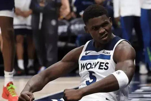 约基奇35+22+17掘金力克国王 雄鹿大胜热火